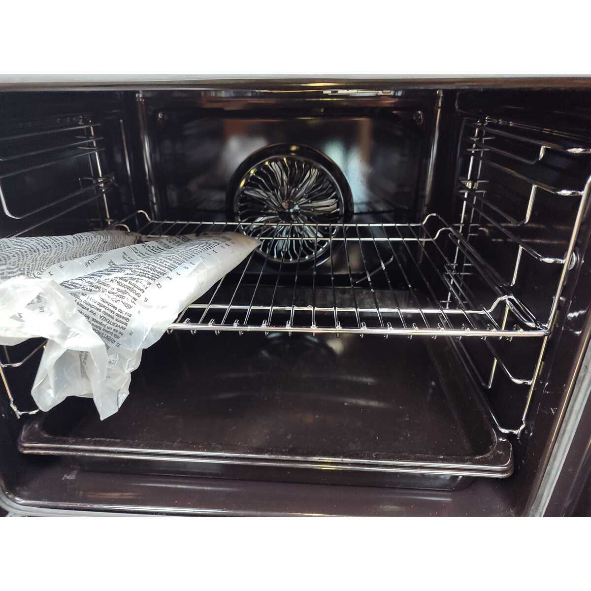 Духовой шкаф Beko BBIM13301B, черный