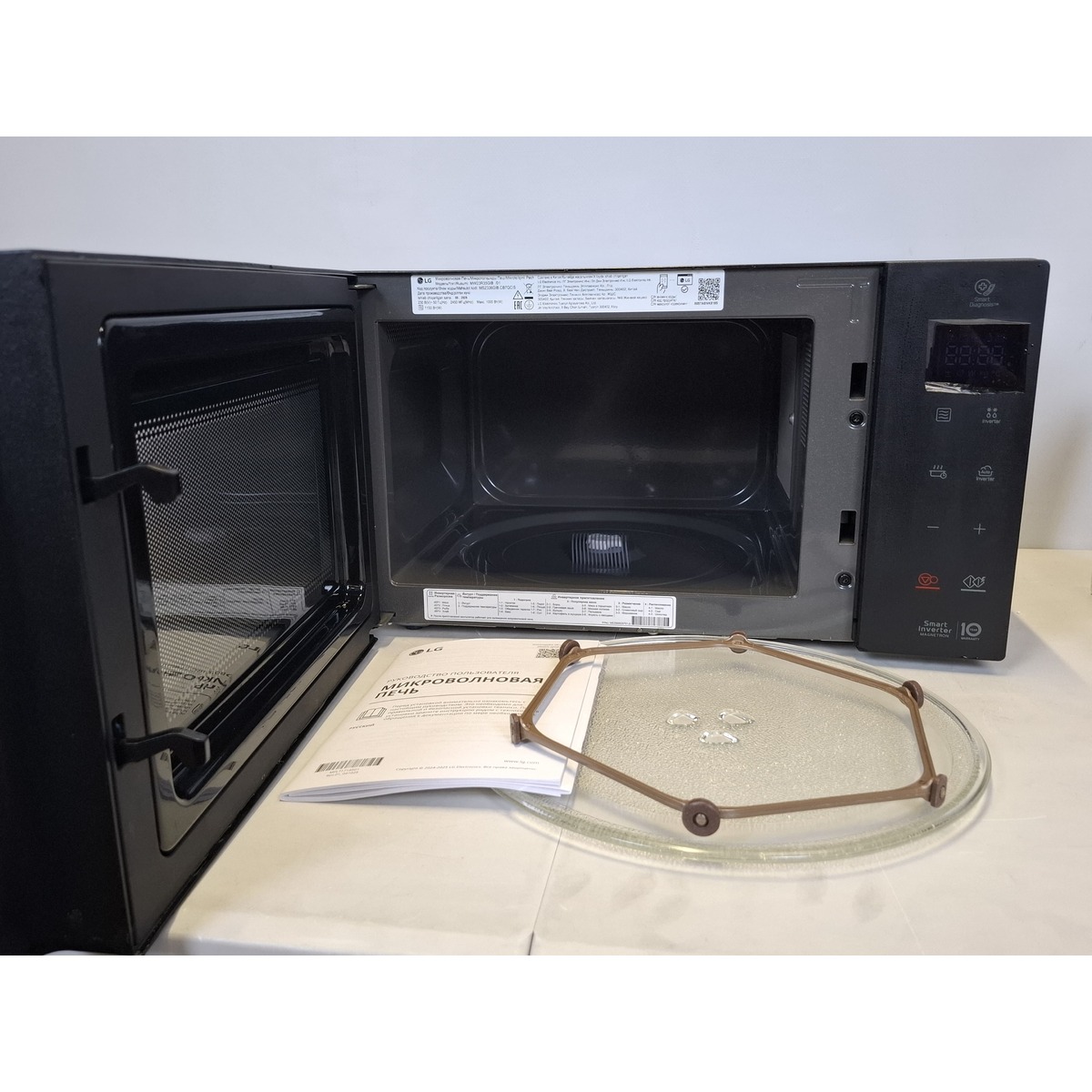 Микроволновая печь LG MW23R35GIB, черный