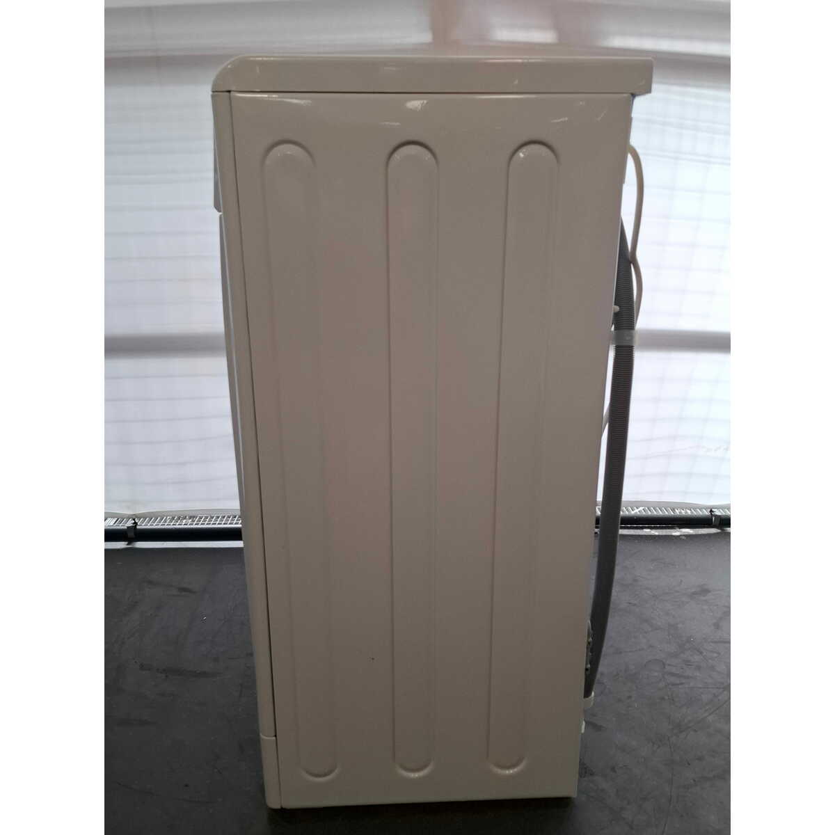 Стиральная машина Indesit IWSC 6105, белый