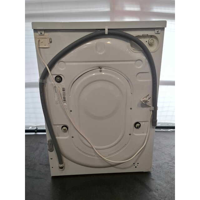 Стиральная машина Indesit IWSC 6105, белый Стиральная машина Indesit IWSC 6105, белый