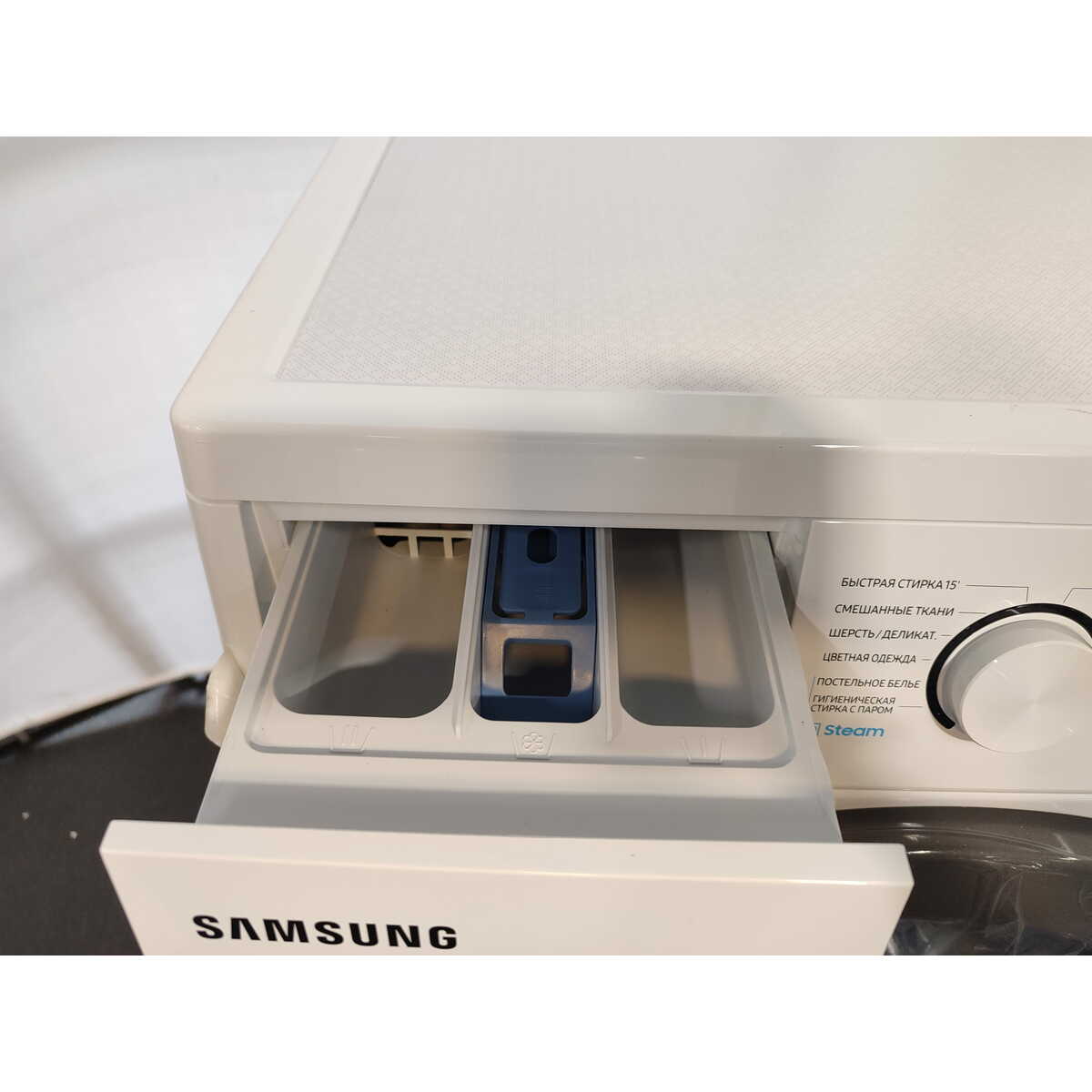 Стиральная машина Samsung WW60AG4S00VELP, белый