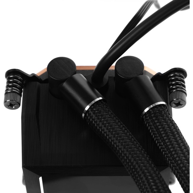 Система водяного охлаждения Lian-Li HydroShift LCD 360S Система водяного охлаждения Lian-Li HydroShift LCD 360S