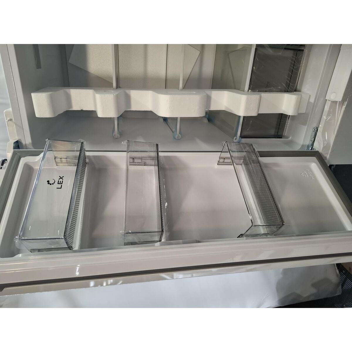 Холодильник LEX LCD485WGID, белый