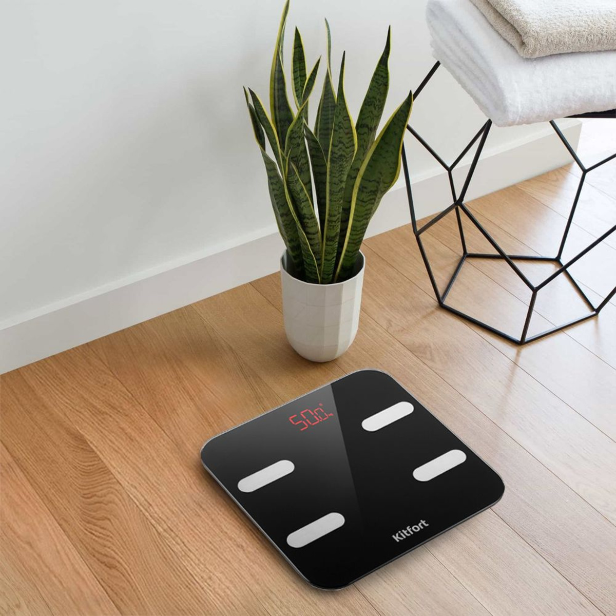 Весы напольные электронные Kitfort KT-806 (Цвет: Black)