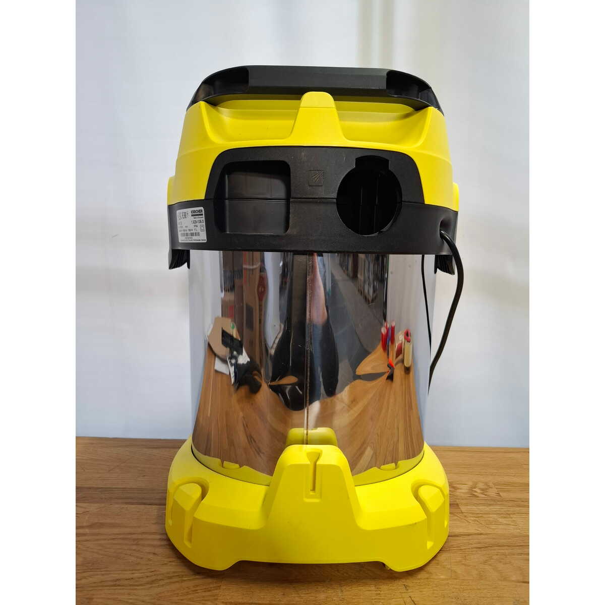 Строительный пылесос Karcher WD 3 S V-17/4/20 (Цвет: Yellow)