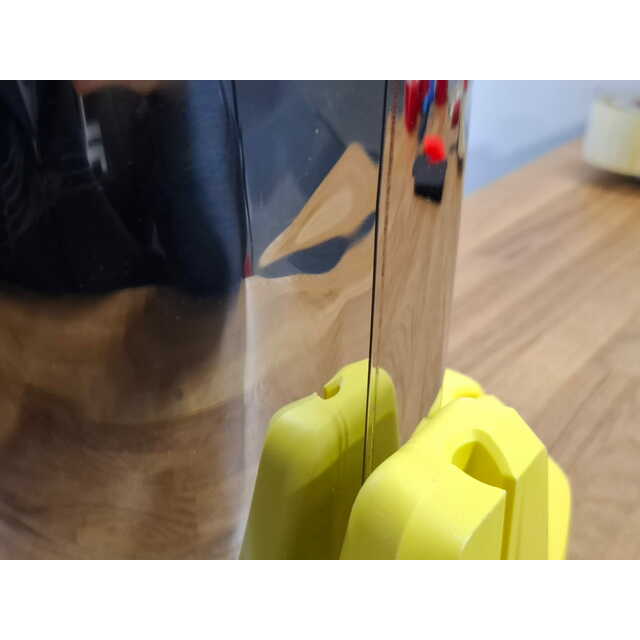 Строительный пылесос Karcher WD 3 S V-17 / 4 / 20 (Цвет: Yellow)