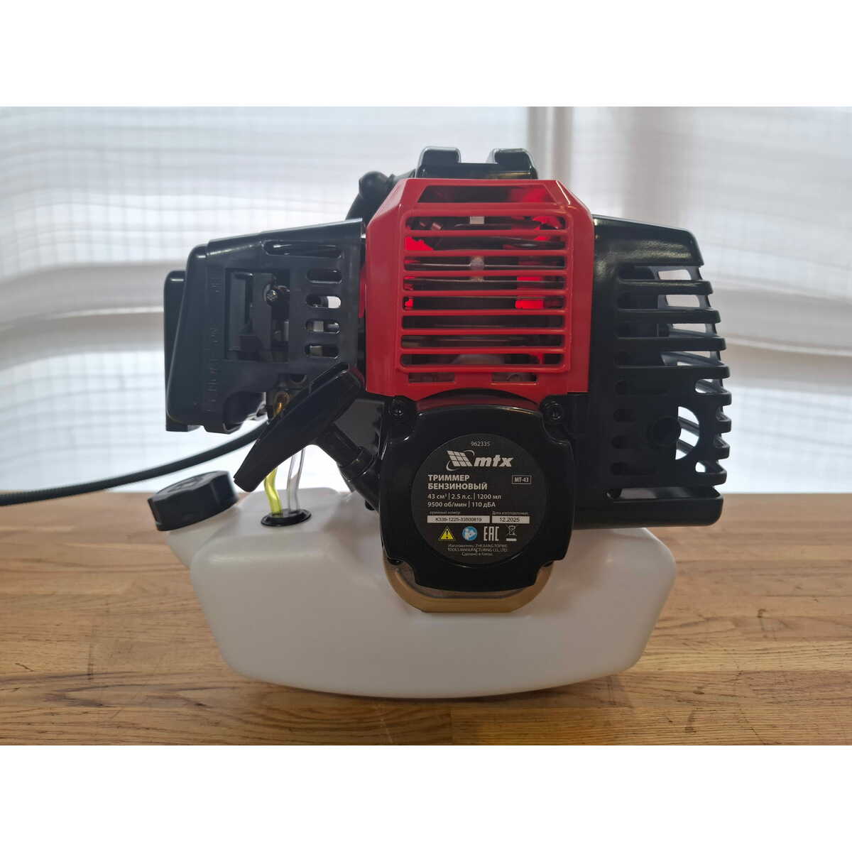 Триммер бензиновый MTX MT-43 (Цвет: Red / Black)