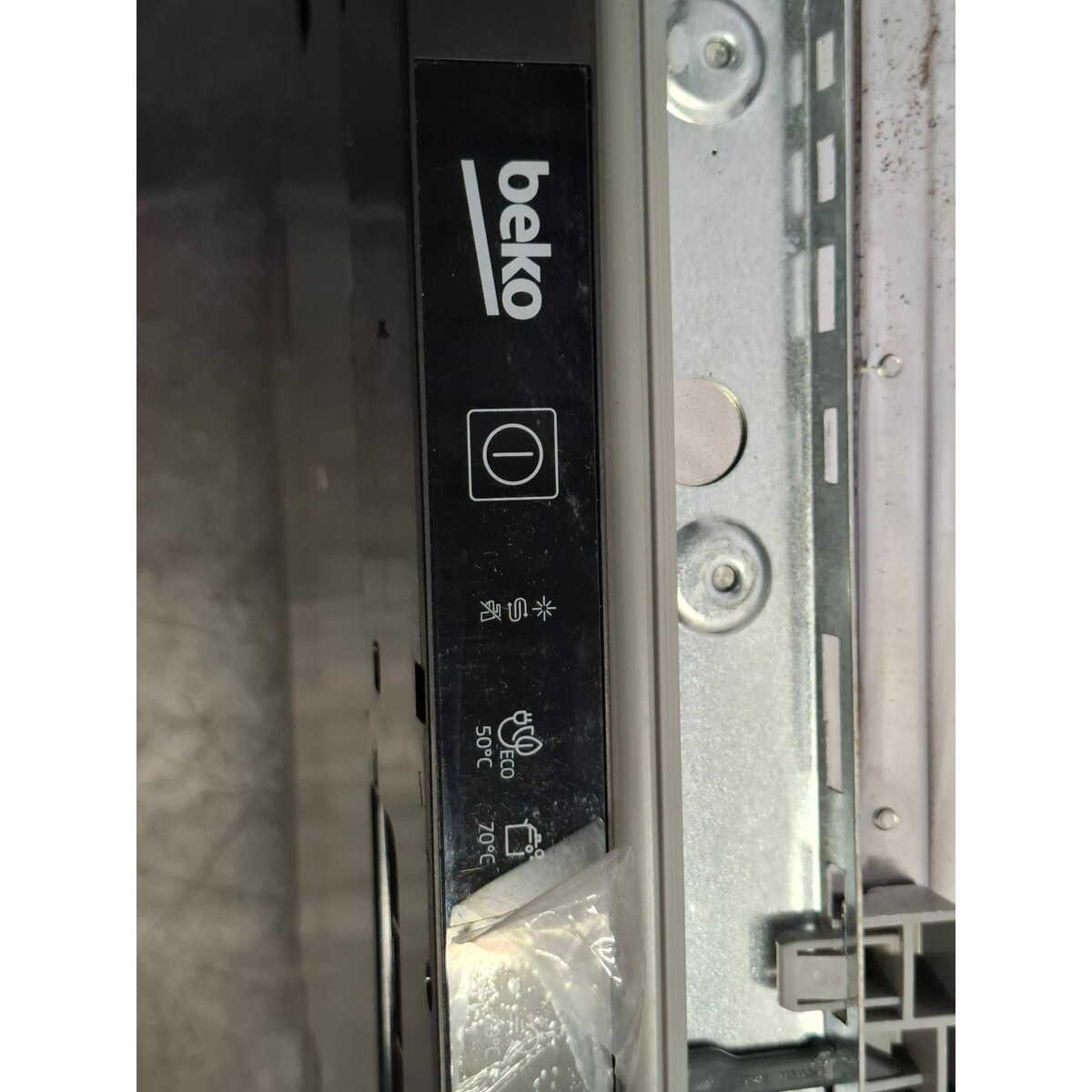 Посудомоечная машина Beko BDIN15320, белый