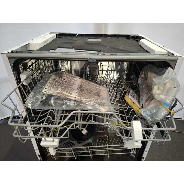 Посудомоечная машина Beko BDIN15320, белый