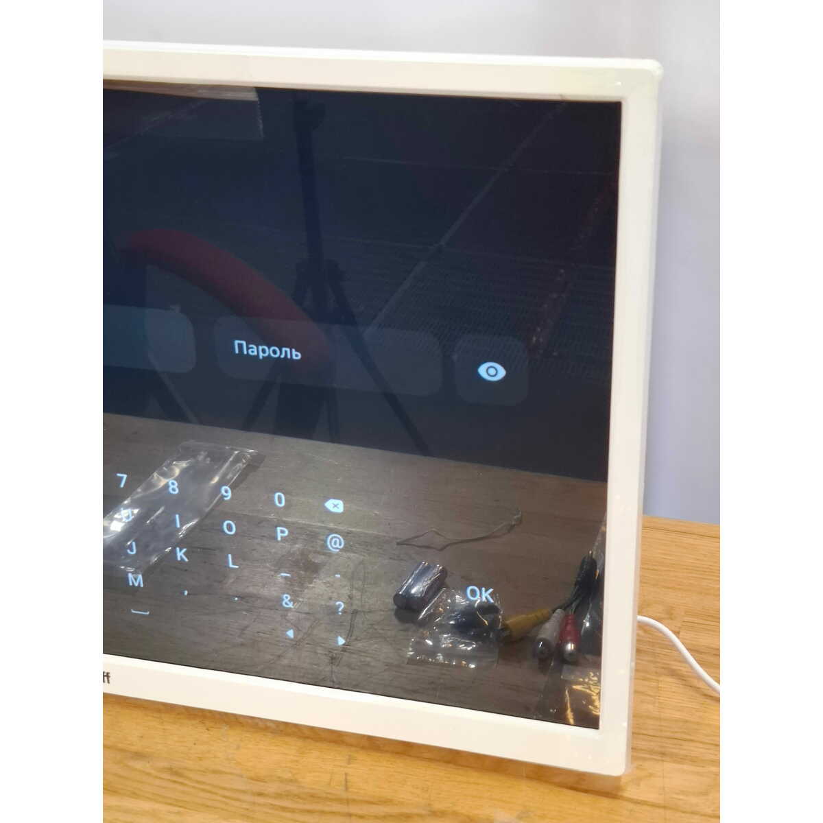 Телевизор Leff 24" 24H691T, белый