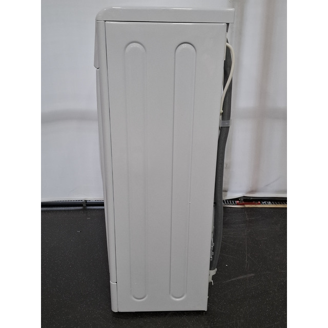 Стиральная машина Indesit IWUB 4085, белый