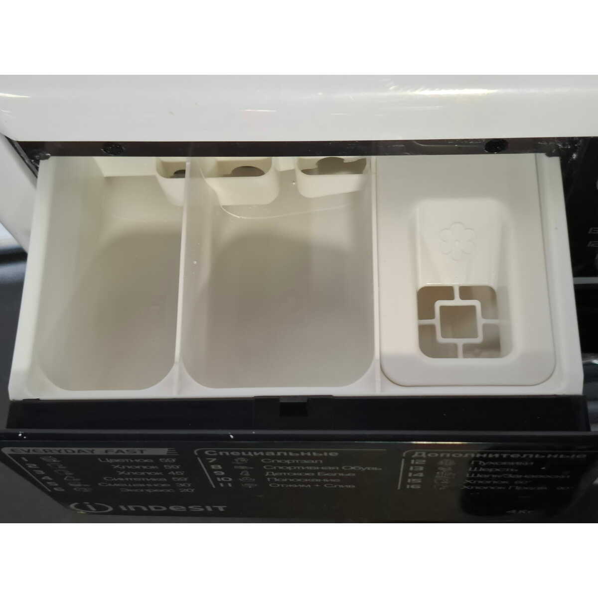 Стиральная машина Indesit EWUD 4105 BK CIS, белый