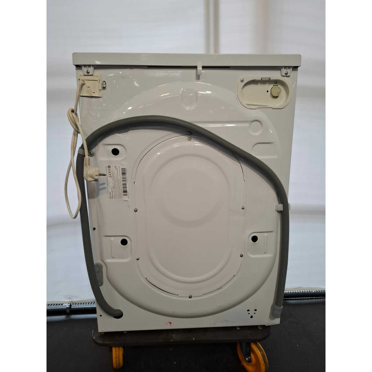 Стиральная машина Indesit EWUD 4105 BK CIS, белый