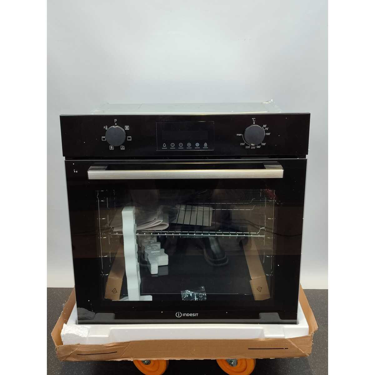 Духовой шкаф Indesit IFE 3644 BL, черный