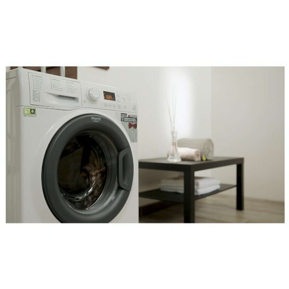 Стиральная машина Hotpoint-Ariston Front Loader VMSG 622 ST B (Цвет: White)