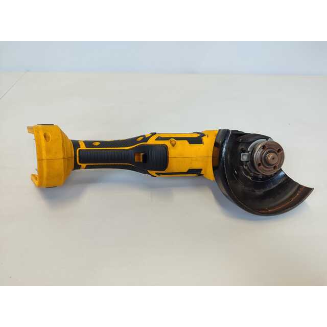 Углошлифовальная машина Denzel AGH-BL-20-125 (Цвет: Yellow) Углошлифовальная машина Denzel AGH-BL-20-125 (Цвет: Yellow)