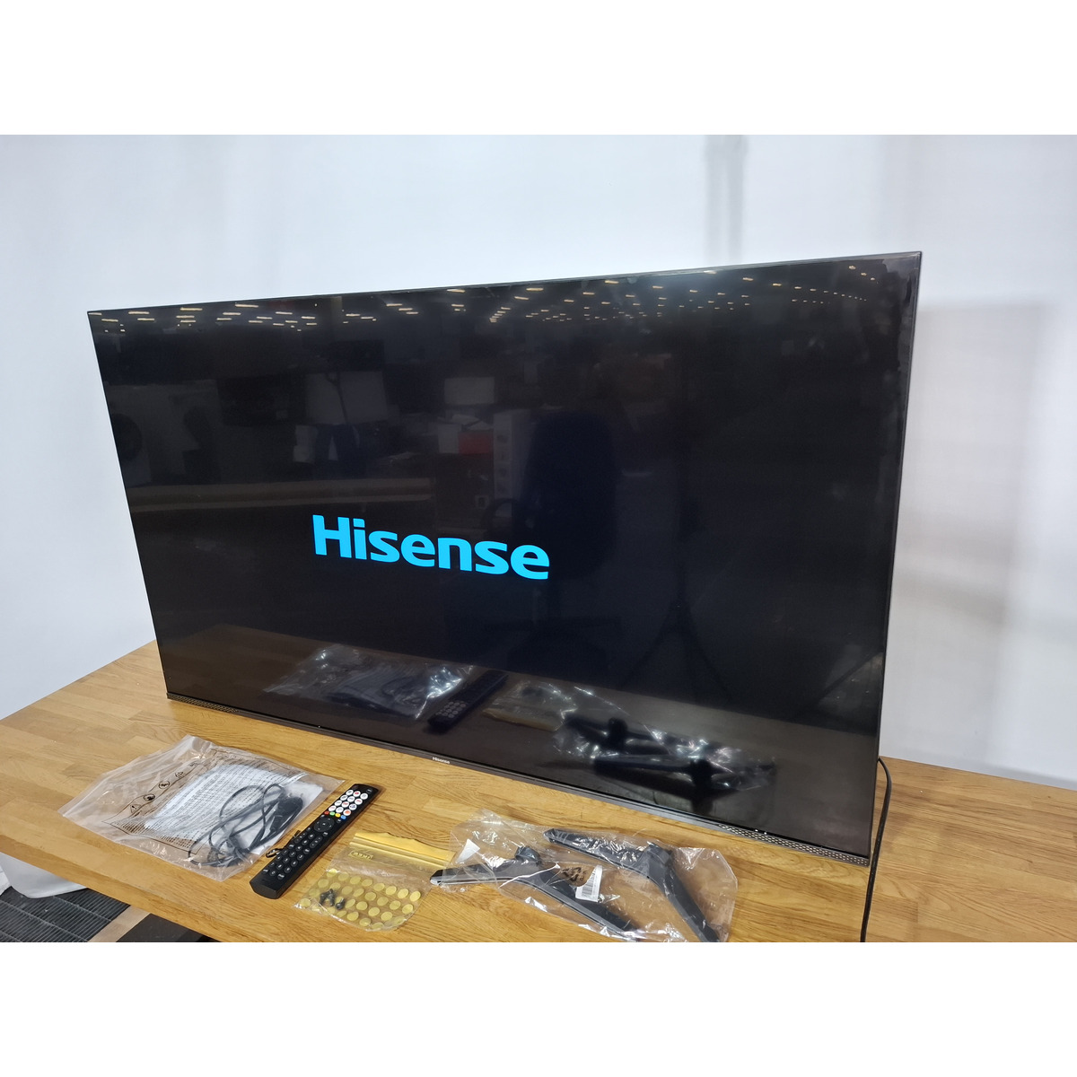 Телевизор Hisense 55" 55E7KQ PRO (Цвет: Gray)