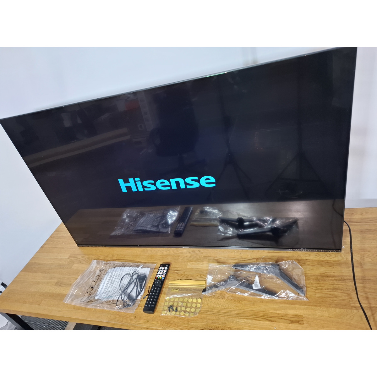 Телевизор Hisense 55" 55E7KQ PRO (Цвет: Gray)