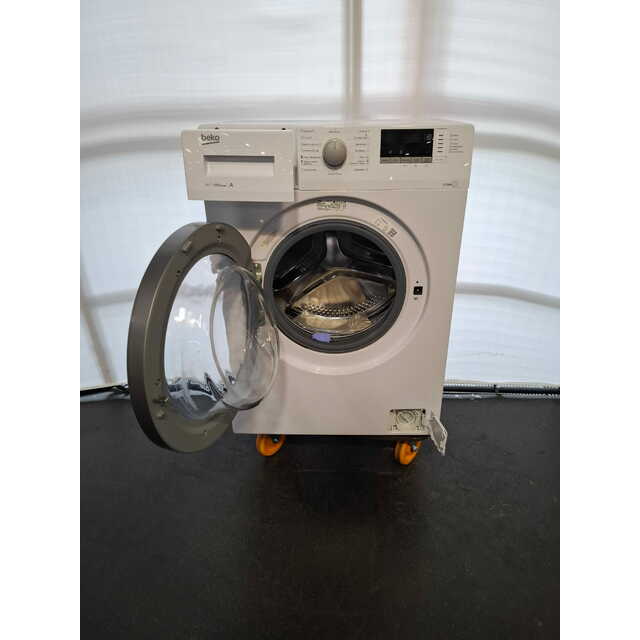 Стиральная машина Beko WSDN63512ZSW, белый