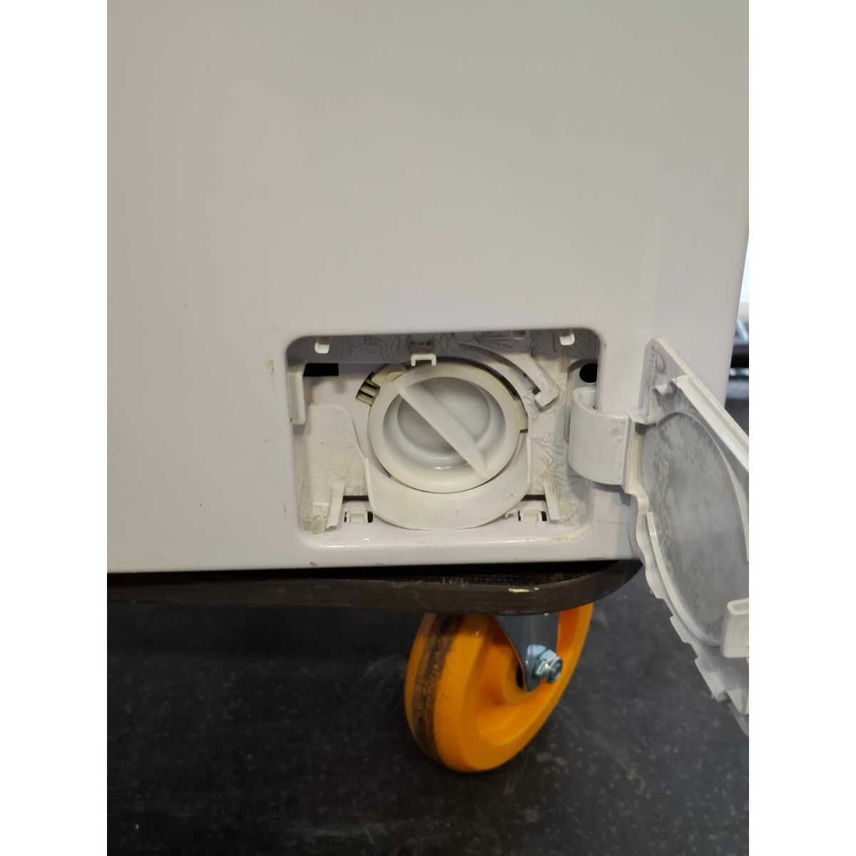 Стиральная машина Beko WSDN63512ZSW, белый