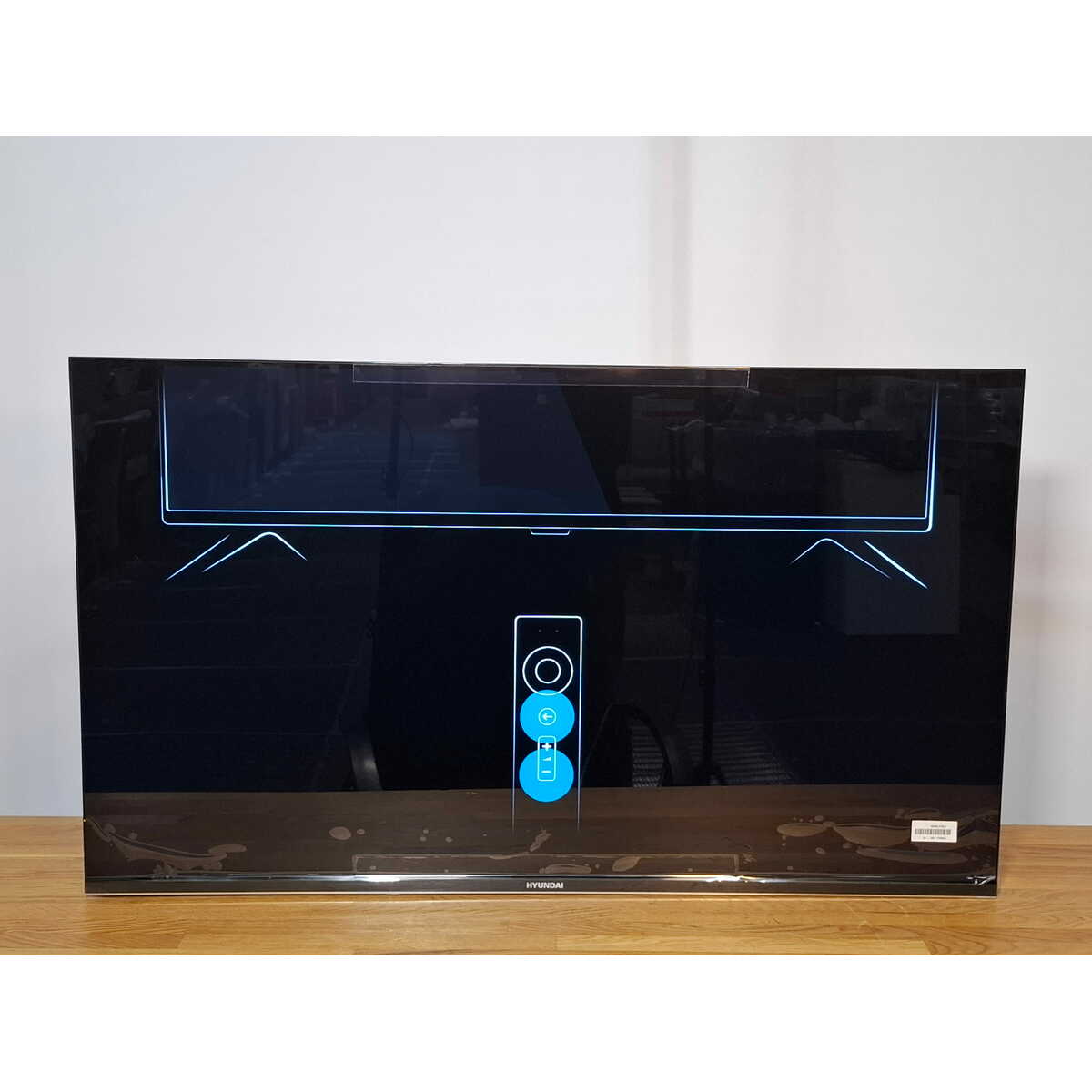 Телевизор Hyundai 43" H-LED43BU7011, черный