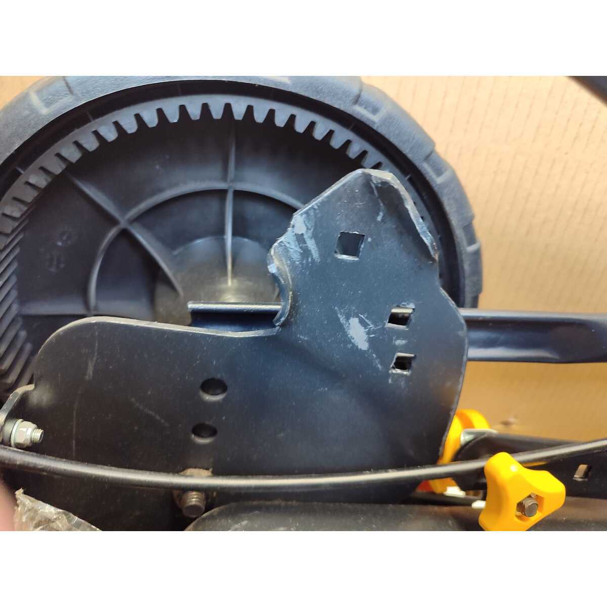 Газонокосилка роторная Denzel GLD-560 (Цвет: Yellow / Black)