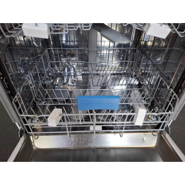 Посудомоечная машина Beko BDIN15532 (Цвет: Inox) Посудомоечная машина Beko BDIN15532 (Цвет: Inox)