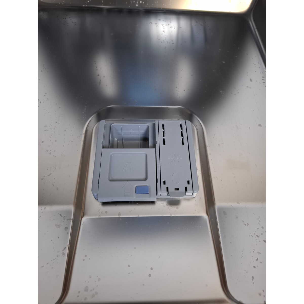 Посудомоечная машина Beko BDIN15532 (Цвет: Inox)