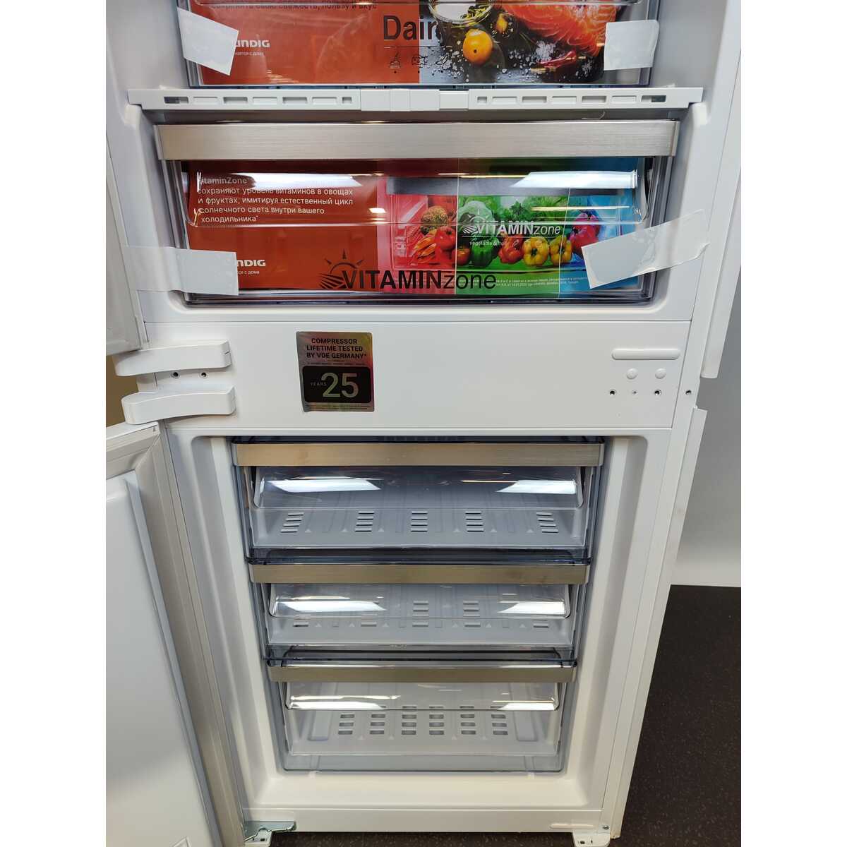 Холодильник Grundig GKIN25720, белый