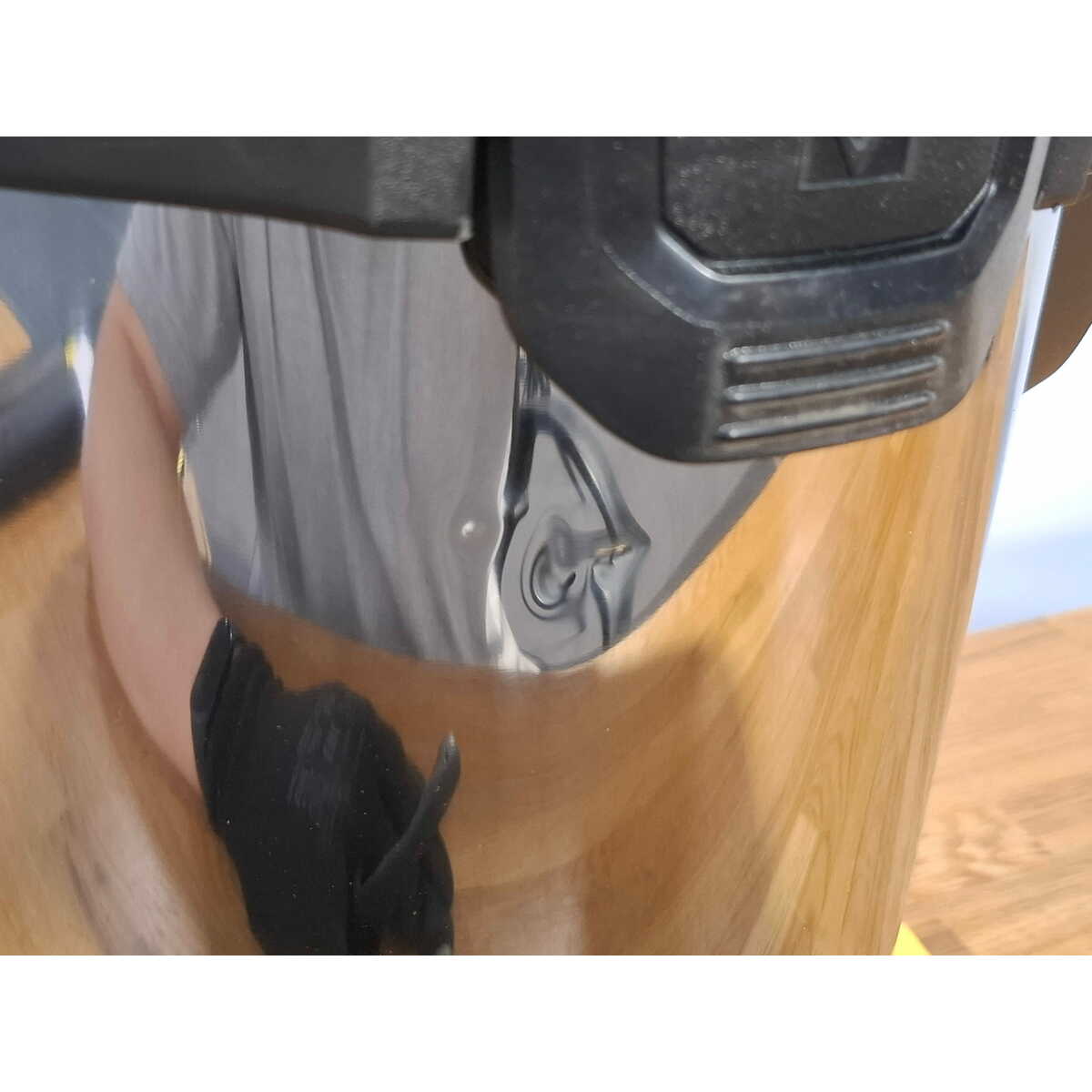 Строительный пылесос Karcher WD 3 S V-17/4/20 (Цвет: Yellow)