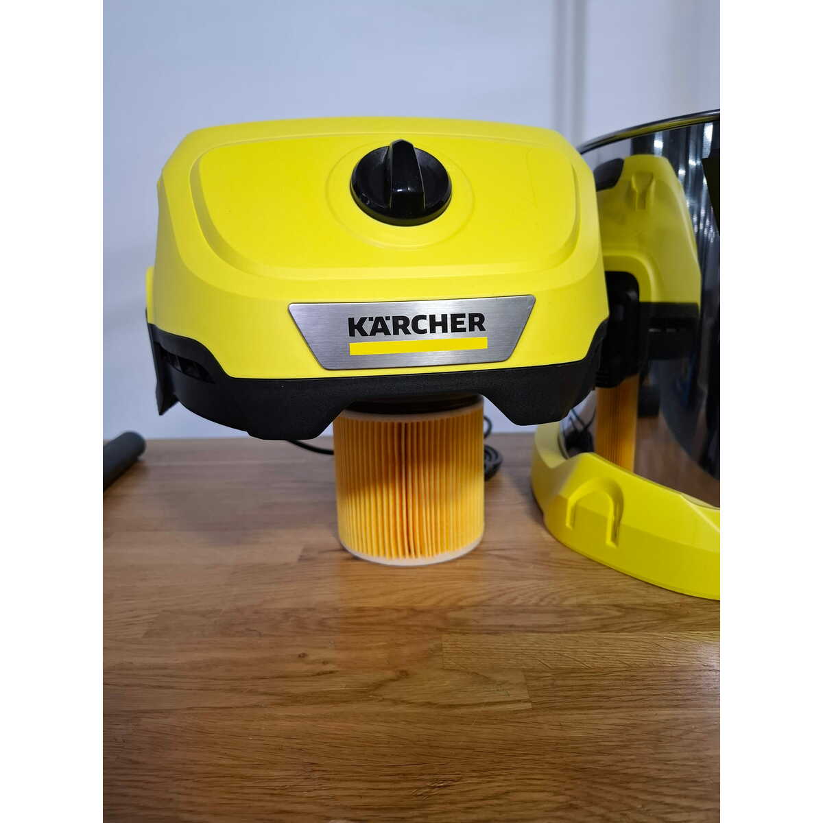 Строительный пылесос Karcher WD 3 S V-17/4/20 (Цвет: Yellow)