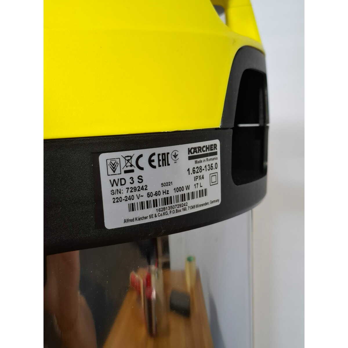 Строительный пылесос Karcher WD 3 S V-17/4/20 (Цвет: Yellow)
