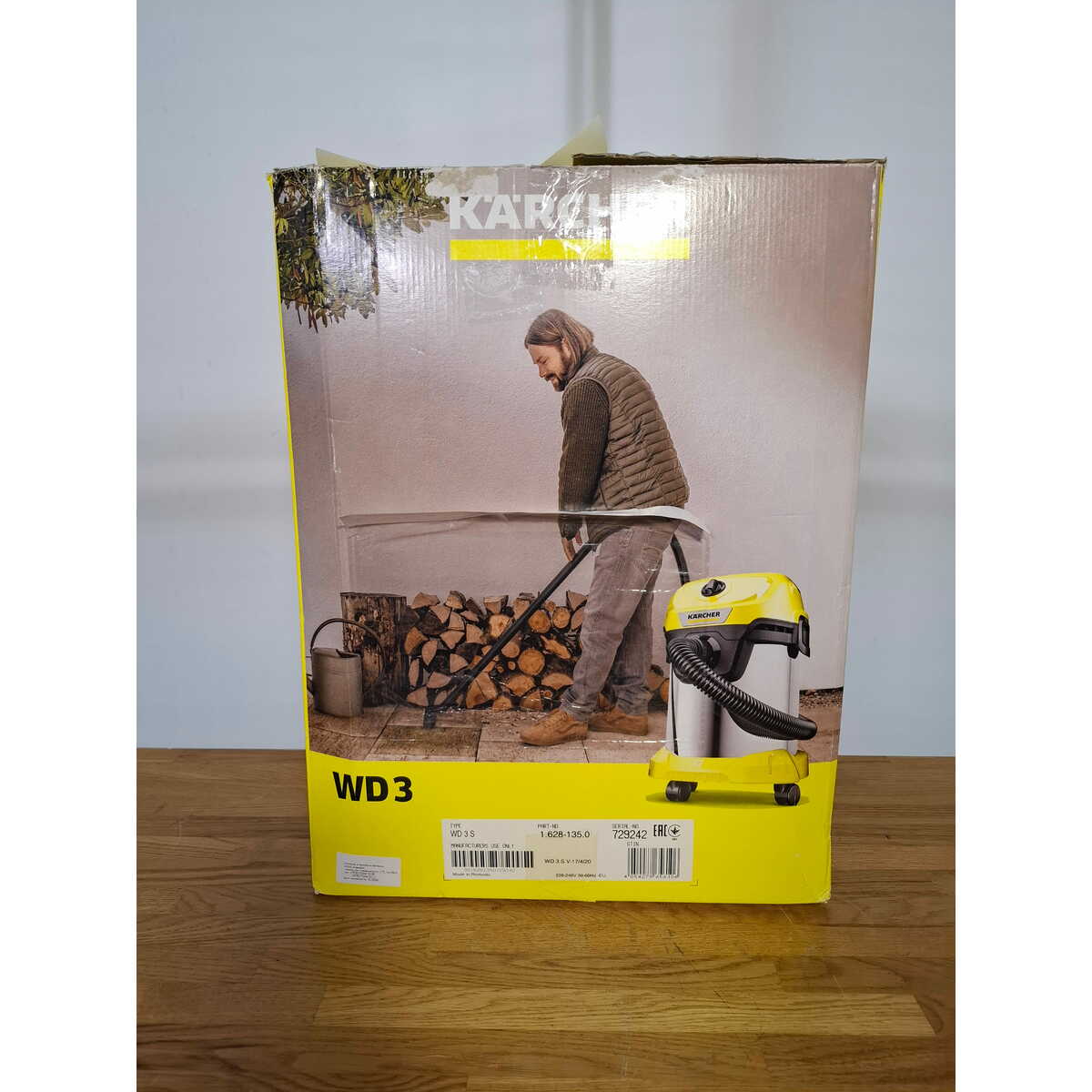 Строительный пылесос Karcher WD 3 S V-17/4/20 (Цвет: Yellow)