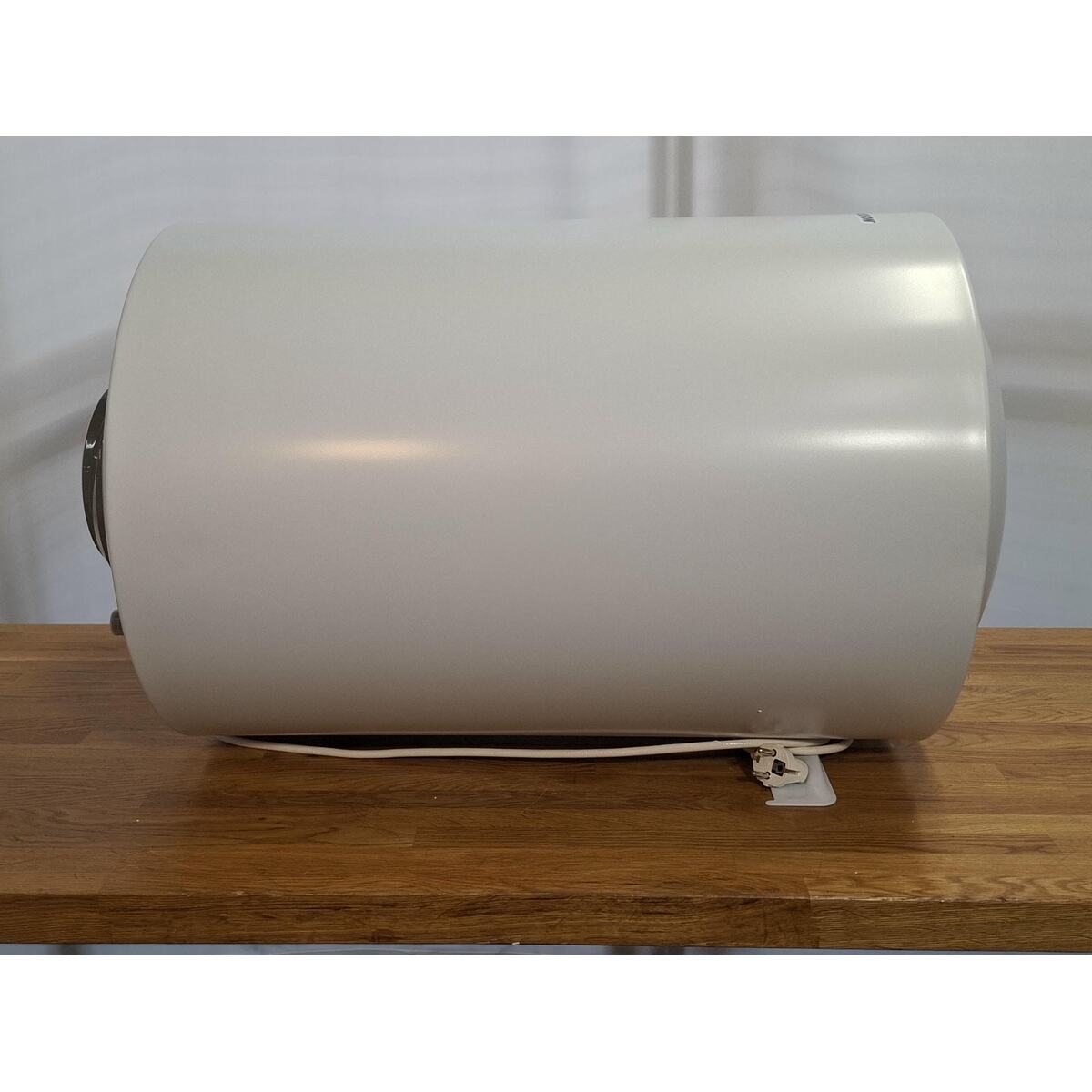 Водонагреватель Edisson ER 80 V (Цвет: White)