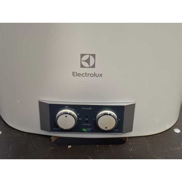 Водонагреватель Electrolux EWH 100 Formax, белый Водонагреватель Electrolux EWH 100 Formax, белый