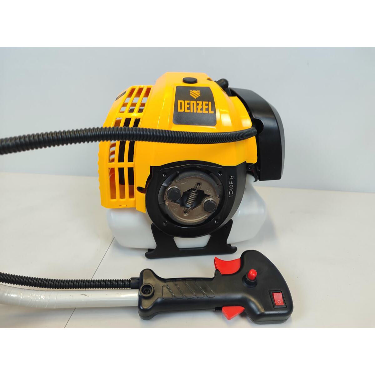 Триммер бензиновый Denzel DT-43S (2-коробки) (Цвет: Yellow)