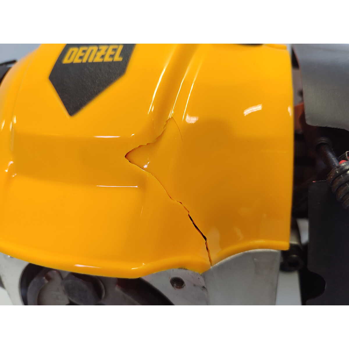 Триммер бензиновый Denzel DGT-52S-MAX (Цвет: Yellow/Black)