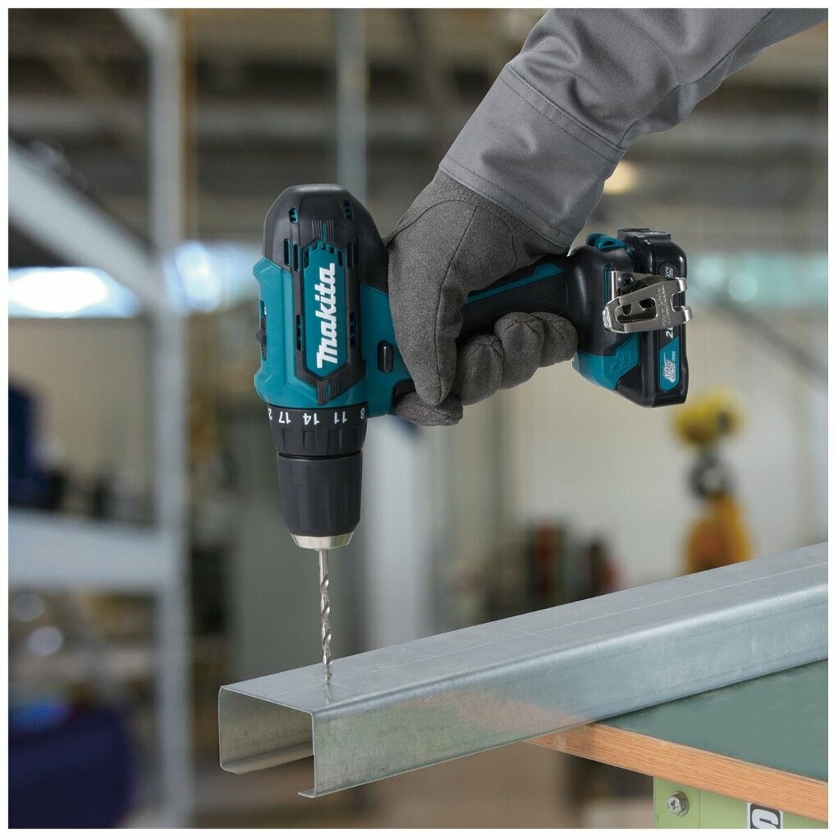 Дрель-шуруповерт Makita DF333DWYE4 (Цвет: Turquoise)