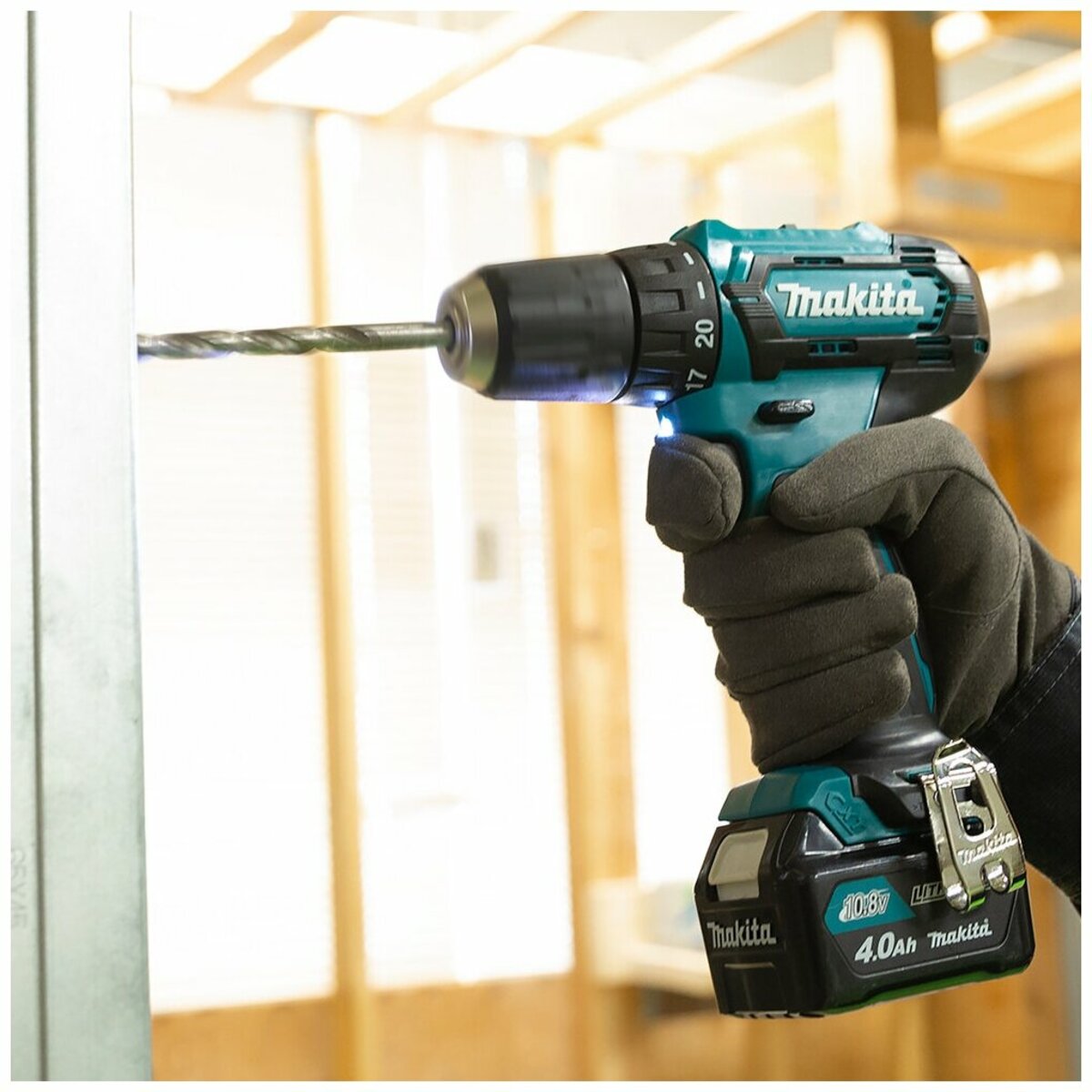 Дрель-шуруповерт Makita DF333DWYE4 (Цвет: Turquoise)