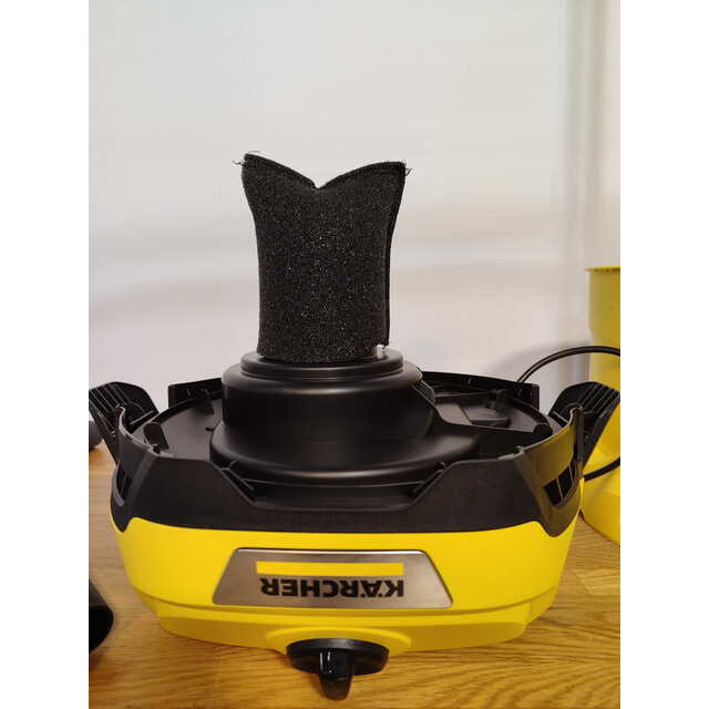 Строительный пылесос Karcher WD 2 Plus V-12 / 4 / 18 (Цвет: Yellow)