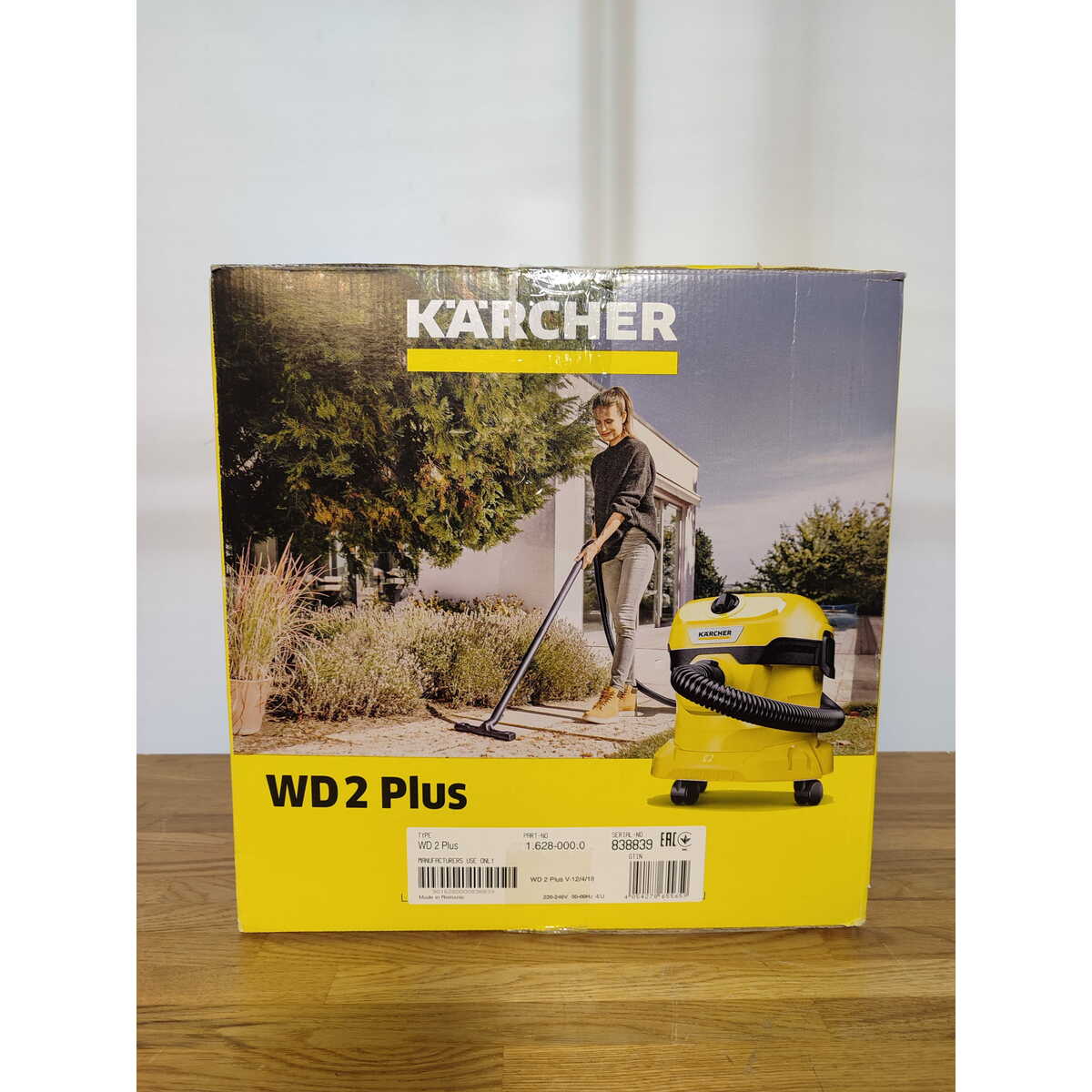 Строительный пылесос Karcher WD 2 Plus V-12 / 4 / 18 (Цвет: Yellow)