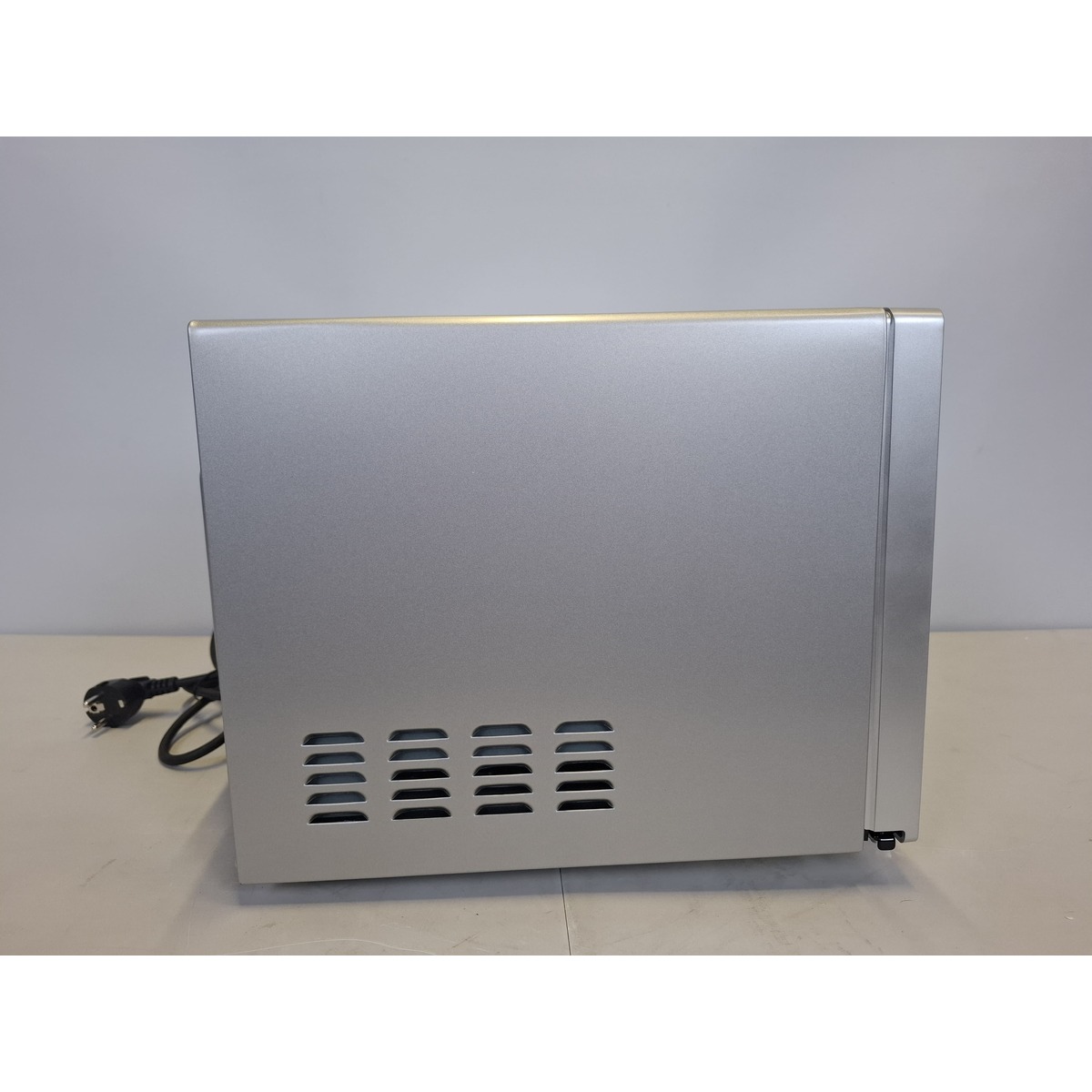Микроволновая печь Korting KMO823XN (Цвет: Inox)