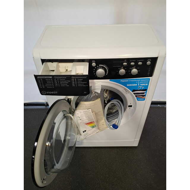 Стиральная машина Indesit EWUD 4105 BK CIS, белый Стиральная машина Indesit EWUD 4105 BK CIS, белый