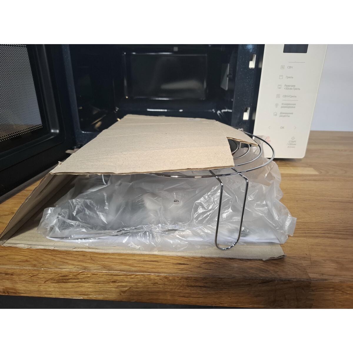 Микроволновая печь Samsung MG23T5018AE (Цвет: Black/White)
