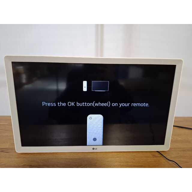 Телевизор LG 24" 24TQ510S-WZ.ARUZ, белый
