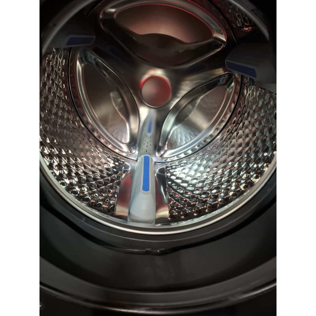 Стиральная машина LEX LWM10714LuxIDD, черный