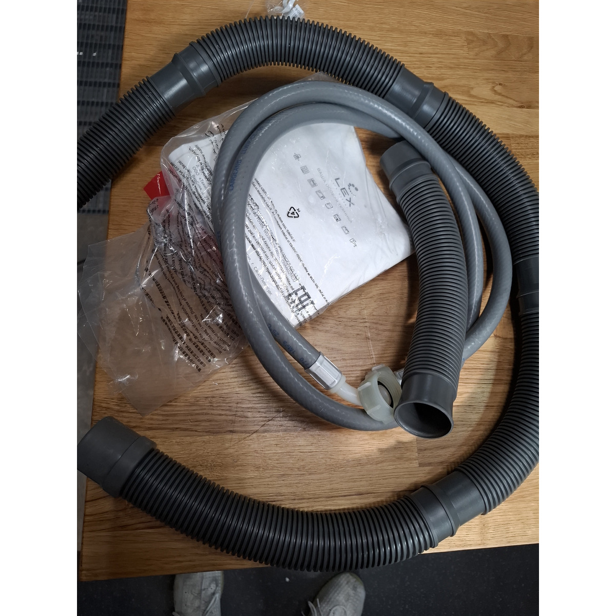 Стиральная машина LEX LWM10714LuxIDD, черный