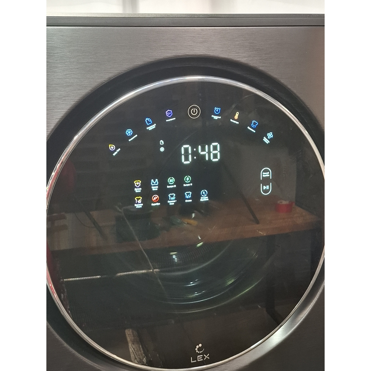 Стиральная машина LEX LWM10714LuxIDD, черный
