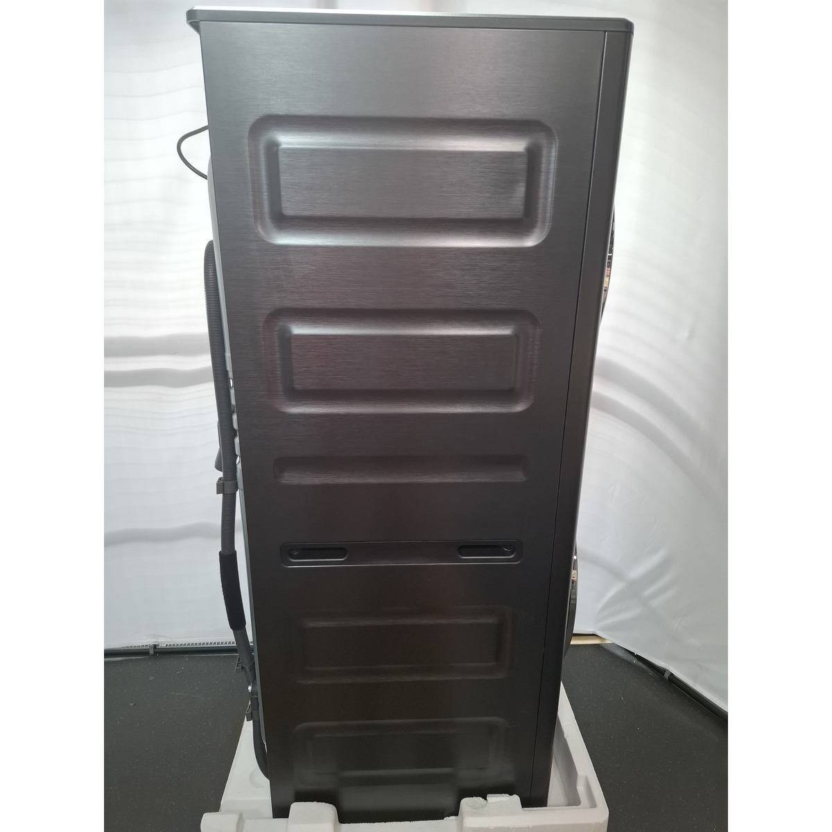 Стиральная машина LEX LWM10714LuxIDD, черный
