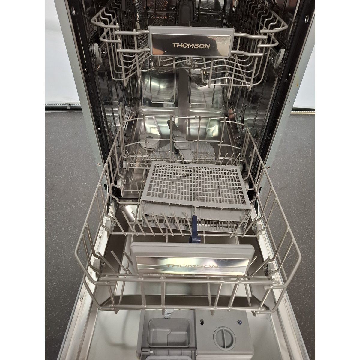Посудомоечная машина Thomson DB30S52I01 (Цвет: Silver)